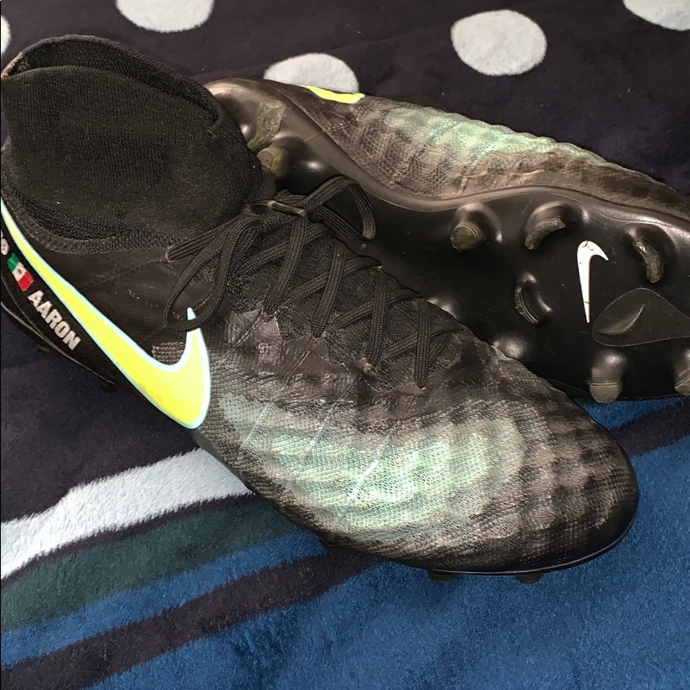 Magista Acc High Quality Cleats for men